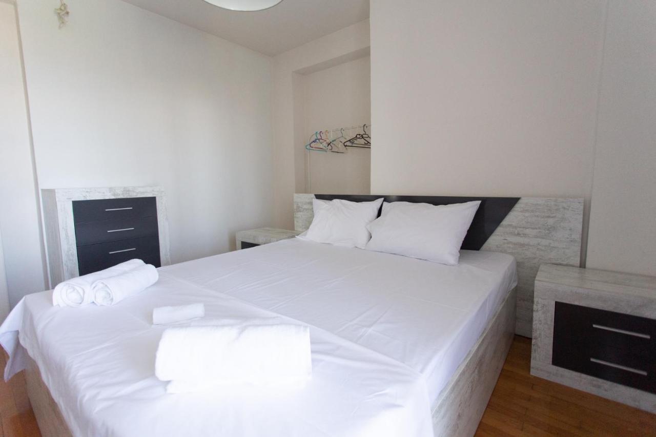 Τraditional Fully Detached Villa on a luxurious Hillock of Thessaloniki PANORAMA with its own Garden also for Family&Wedding gatherings&Kid's parties - under 13 Εξωτερικό φωτογραφία