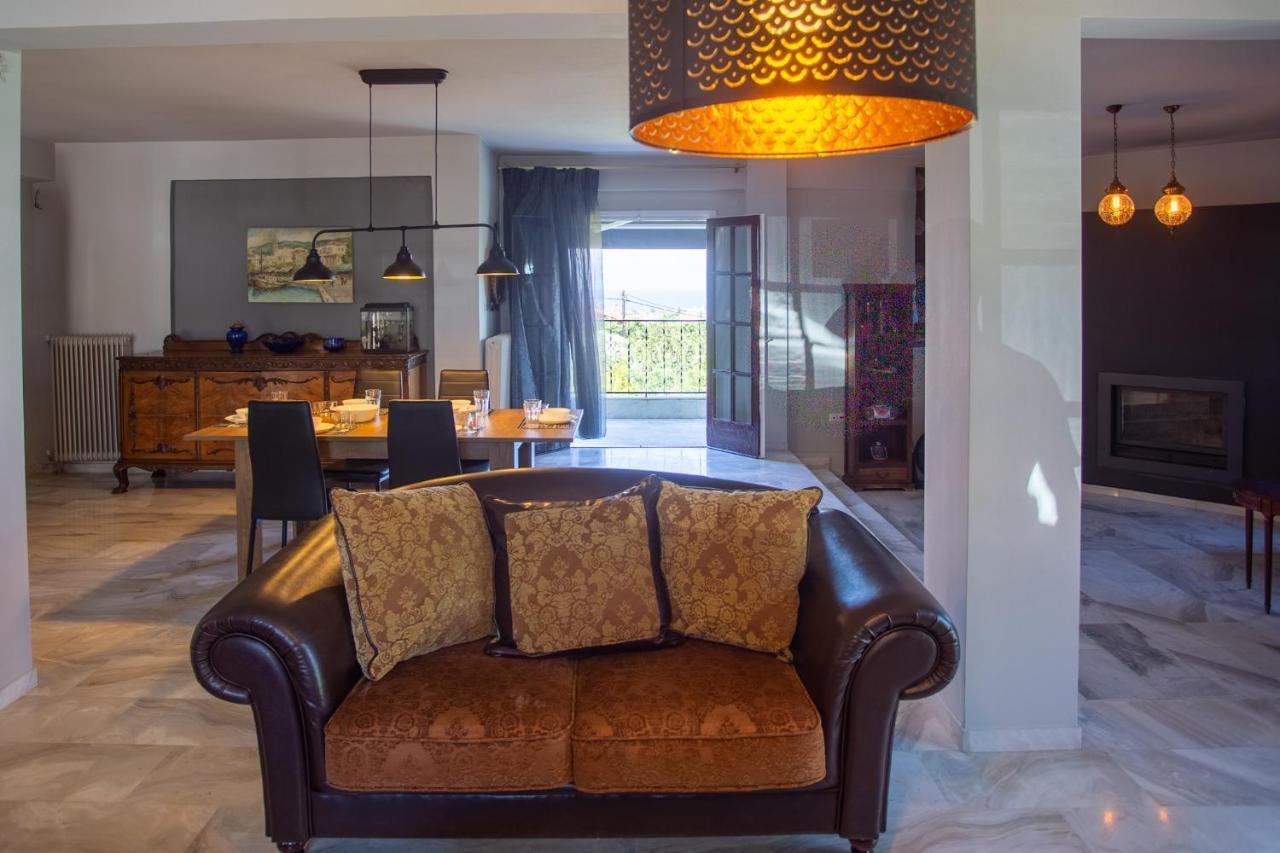 Τraditional Fully Detached Villa on a luxurious Hillock of Thessaloniki PANORAMA with its own Garden also for Family&Wedding gatherings&Kid's parties - under 13 Εξωτερικό φωτογραφία
