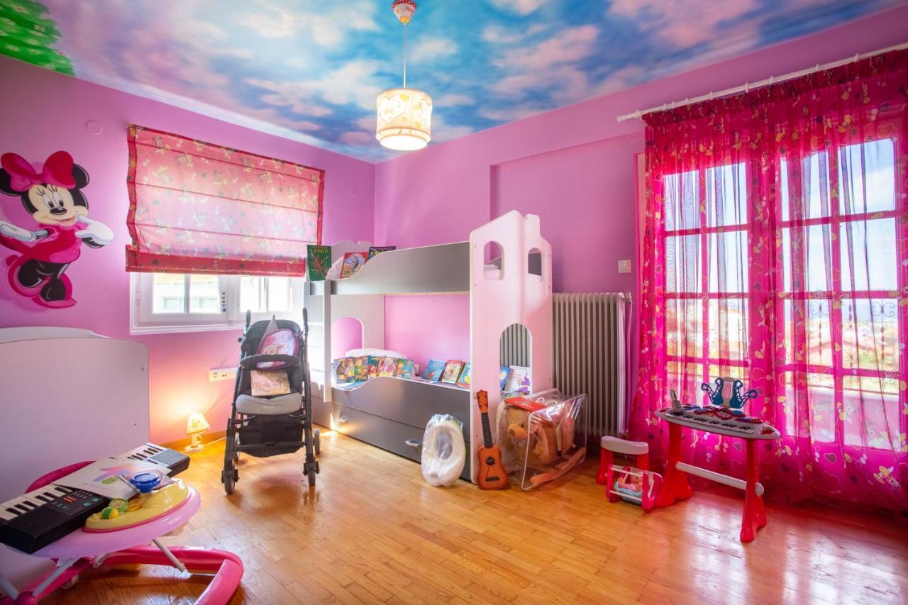 Τraditional Fully Detached Villa on a luxurious Hillock of Thessaloniki PANORAMA with its own Garden also for Family&Wedding gatherings&Kid's parties - under 13 Εξωτερικό φωτογραφία