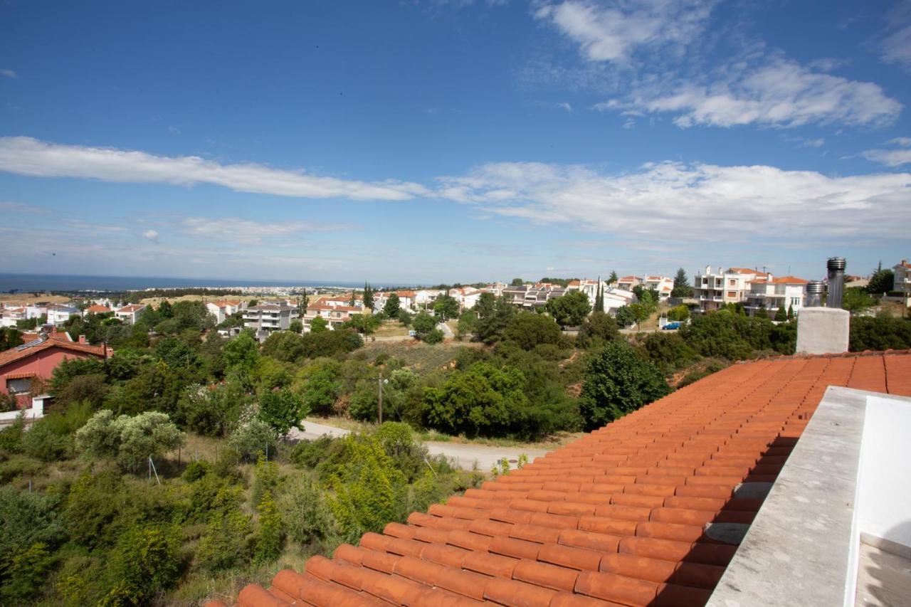 Τraditional Fully Detached Villa on a luxurious Hillock of Thessaloniki PANORAMA with its own Garden also for Family&Wedding gatherings&Kid's parties - under 13 Εξωτερικό φωτογραφία