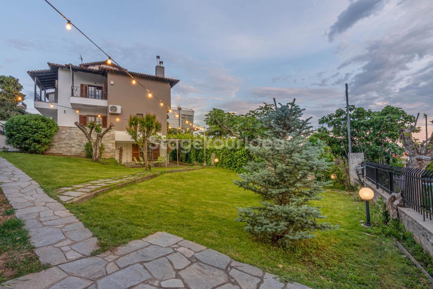 Τraditional Fully Detached Villa on a luxurious Hillock of Thessaloniki PANORAMA with its own Garden also for Family&Wedding gatherings&Kid's parties - under 13 Εξωτερικό φωτογραφία