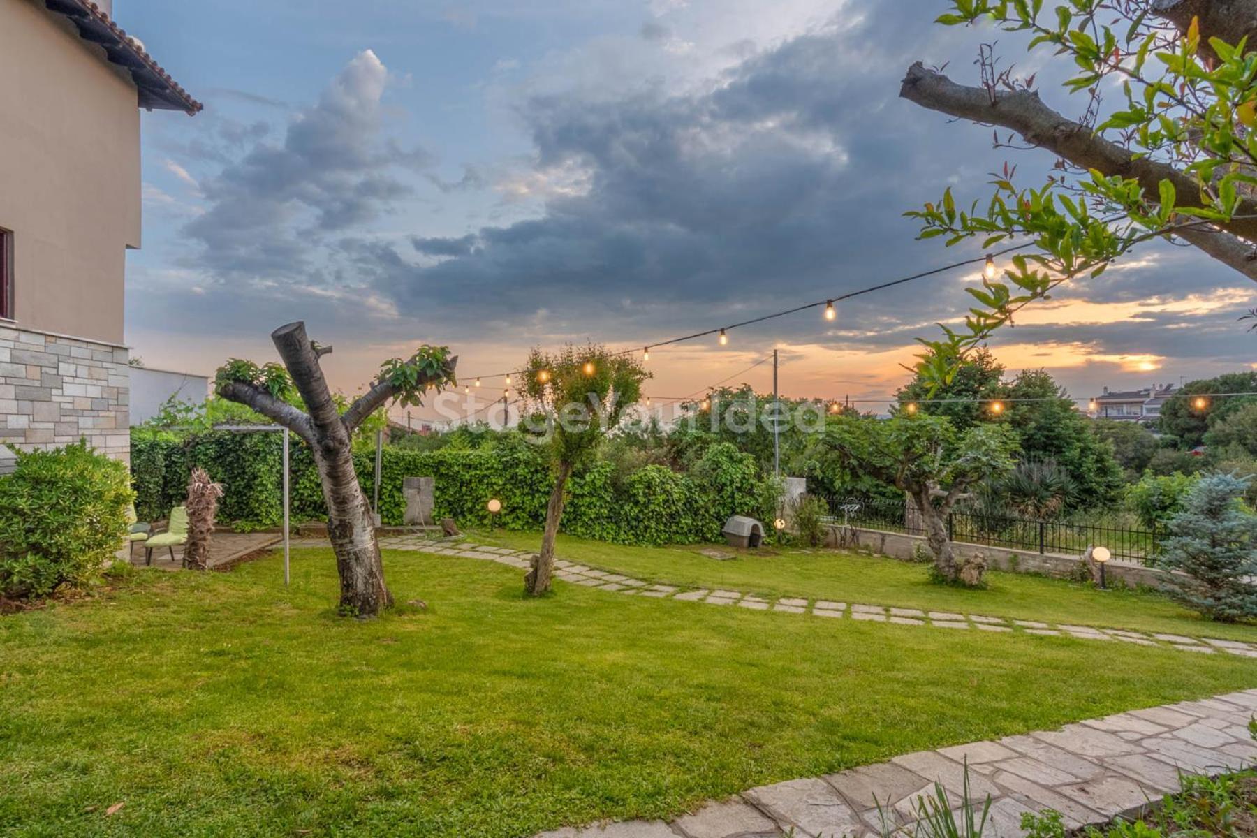 Τraditional Fully Detached Villa on a luxurious Hillock of Thessaloniki PANORAMA with its own Garden also for Family&Wedding gatherings&Kid's parties - under 13 Εξωτερικό φωτογραφία