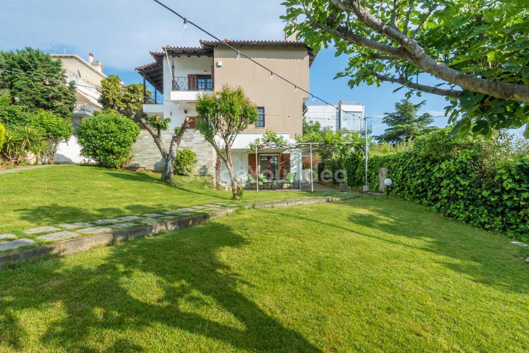 Τraditional Fully Detached Villa on a luxurious Hillock of Thessaloniki PANORAMA with its own Garden also for Family&Wedding gatherings&Kid's parties - under 13 Εξωτερικό φωτογραφία